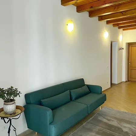 Apartment Dimora Papireto