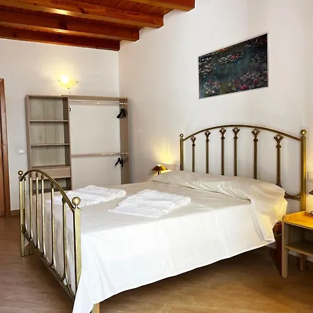 Dimora Papireto Apartment *
