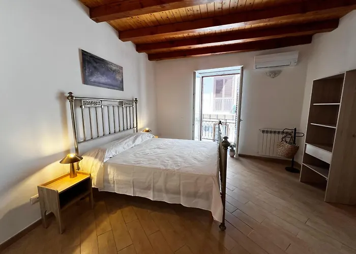 Dimora Papireto Lejlighed